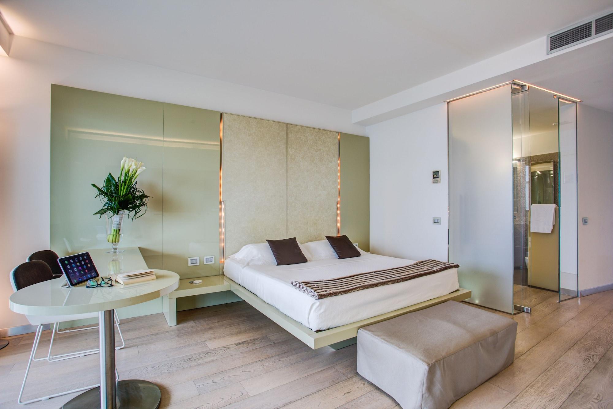 Hotel Premier & Suites - Premier Resort Milano Marittima Bagian luar foto
