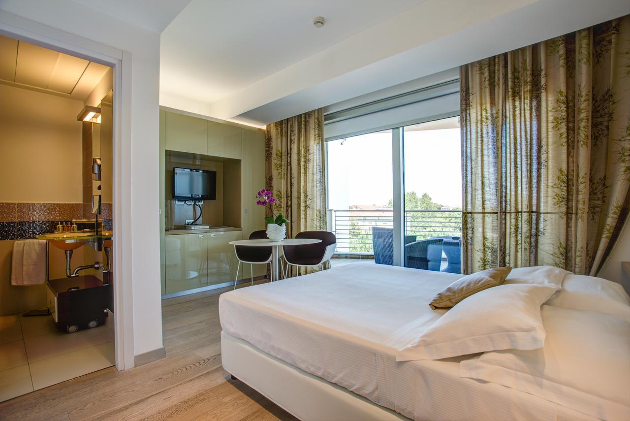 Hotel Premier & Suites - Premier Resort Milano Marittima Bagian luar foto